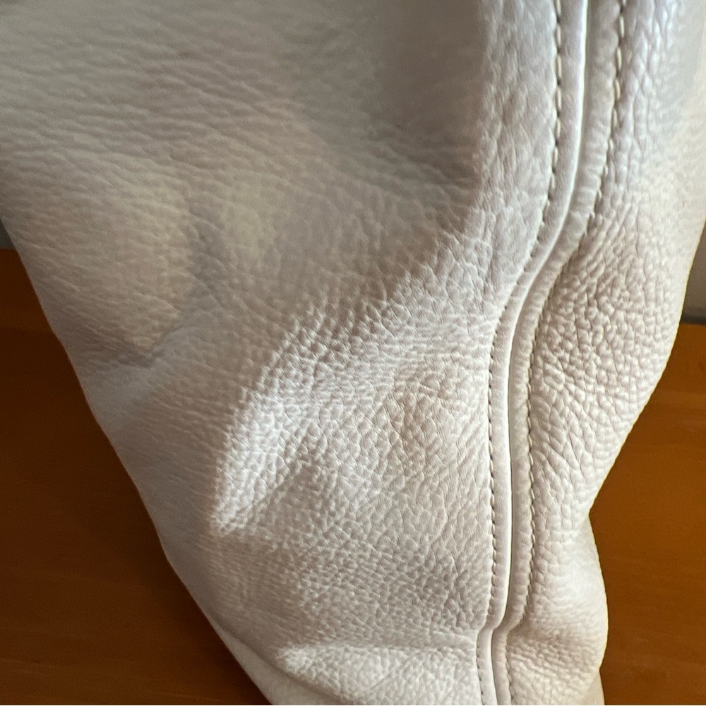 MICHAEL KORS WHITE LEATHER TASSELS ACCENTS - Picture 6 of 10
